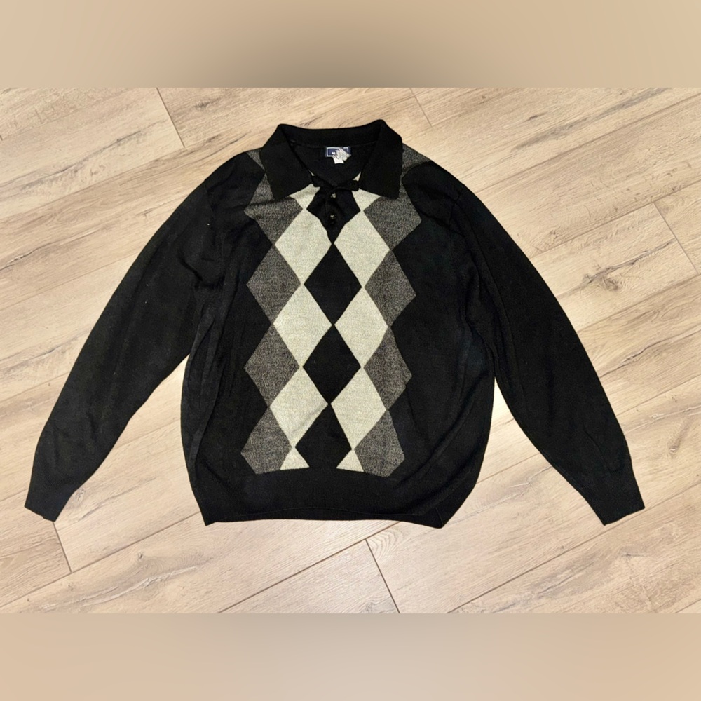Dockers Black and Gray V-Neck Argyle Sweater